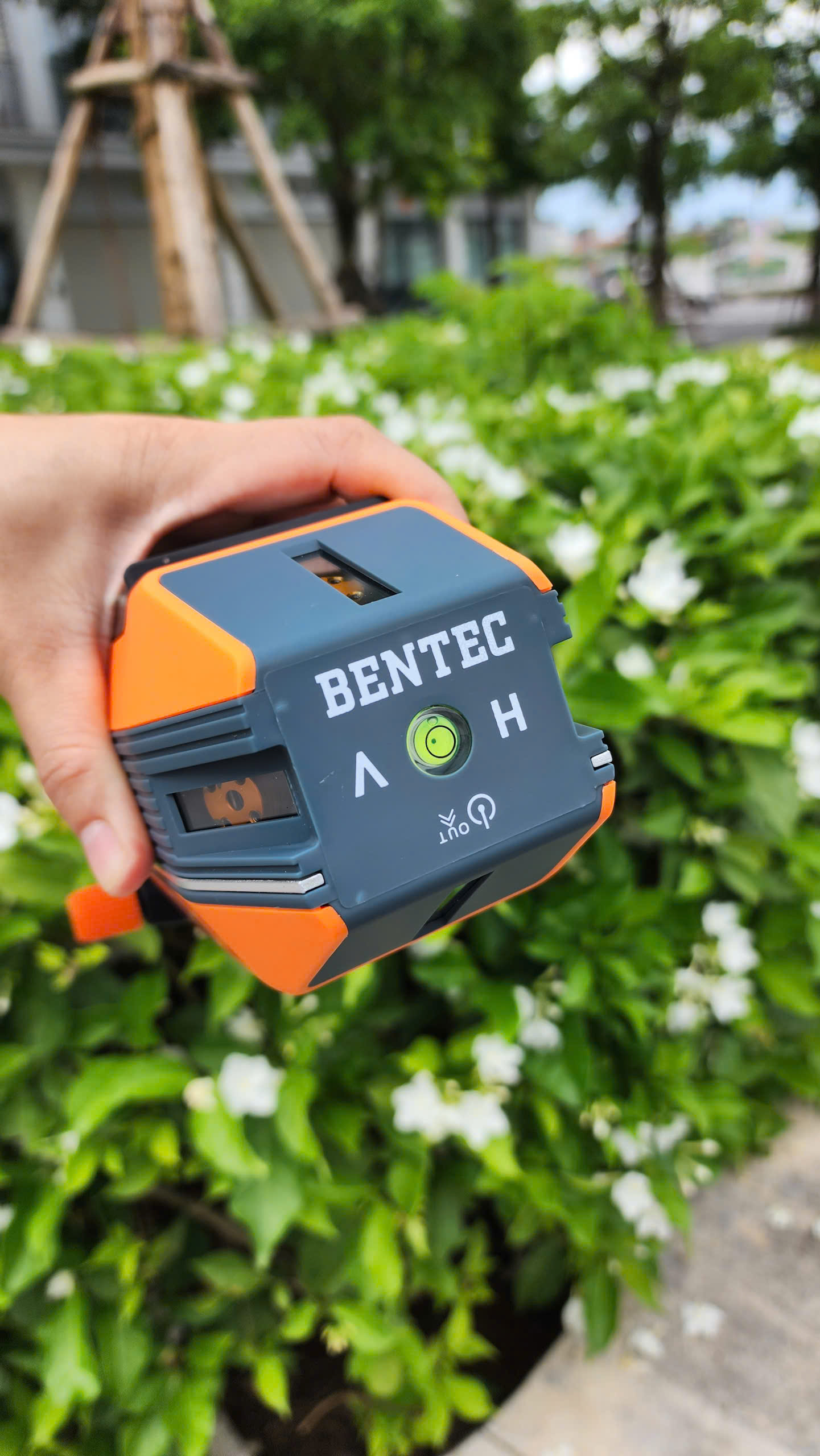 MÁY CÂN MỰC LASER 5 TIA XANH BENTEC VENUS BT5015